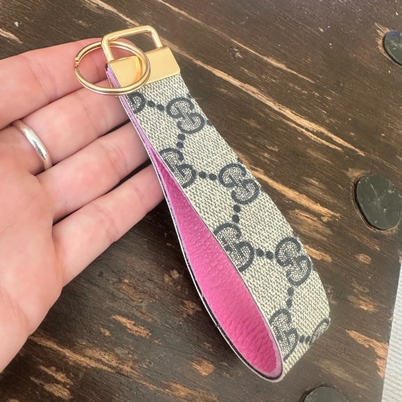 Handmade lux keyfob keychain - Picture 1 of 6